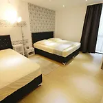 Hr Hotel
